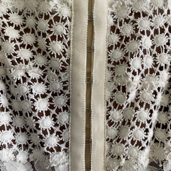 BEGUILE BY BYRON LARS SIZE 6 BEAUTIFUL CHARISSIMA WHITE BEIGE - Picture 3 of 14